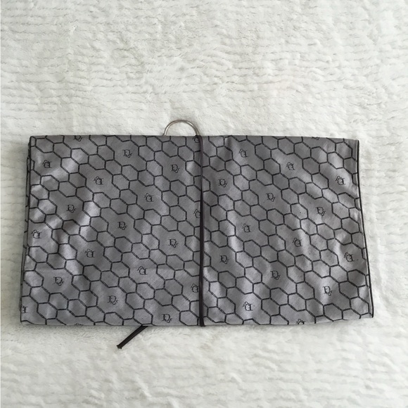 Christian Dior, a honeycomb hanging bathroom organiser - Picture 2 of 11